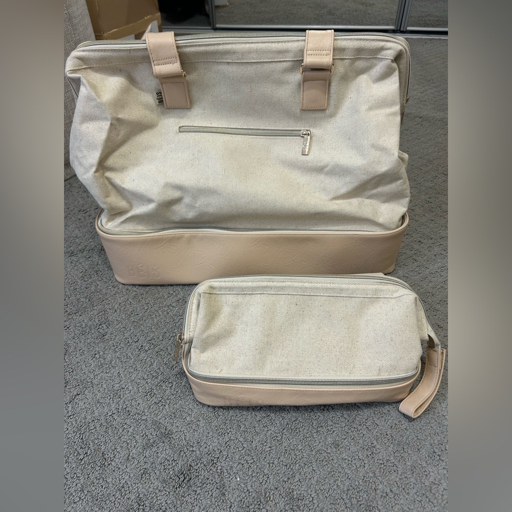 BEIS Cream Weekender and Cosmentic Bag Set